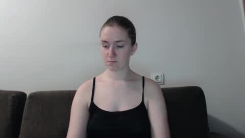 lily_love_x online show from November 13, 2024, 3:51 am