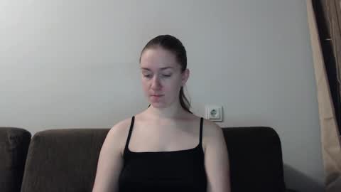 lily_love_x online show from December 20, 2024, 2:58 am