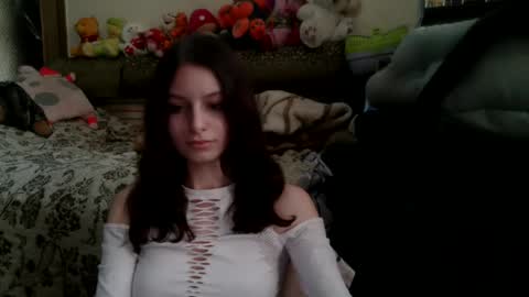 lilycandy_ online show from December 14, 2024, 8:46 am