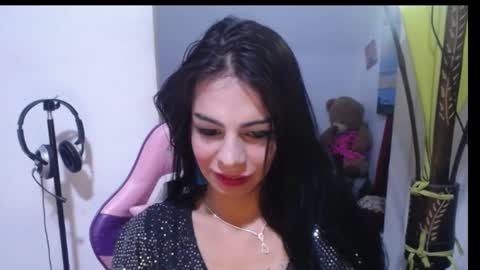 lindsey_2023 online show from January 3, 2025, 4:29 am