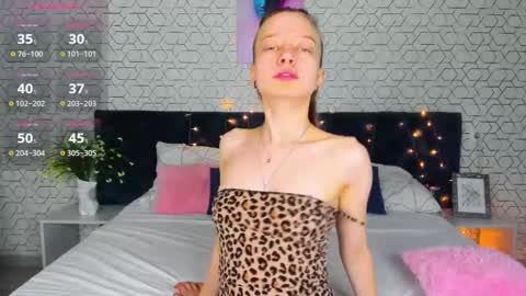 lissa_kitsune online show from January 4, 2025, 8:44 am