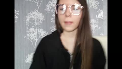 littlebarbie044 online show from December 18, 2024, 12:16 pm