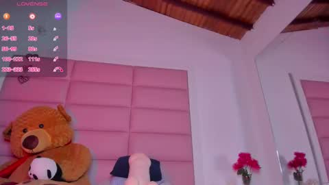 littlee_emma_ online show from December 18, 2024, 3:21 am