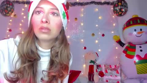 littlee_emma_ online show from December 30, 2024, 3:04 am