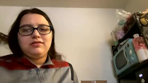 LittleNerdySlut221 online show from January 5, 2025, 5:44 pm