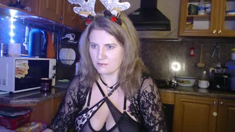 LizaCakes online show from January 6, 2025, 5:44 pm