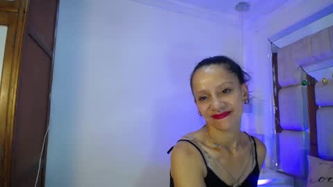 llamavioleta_ online show from December 7, 2024, 7:41 pm