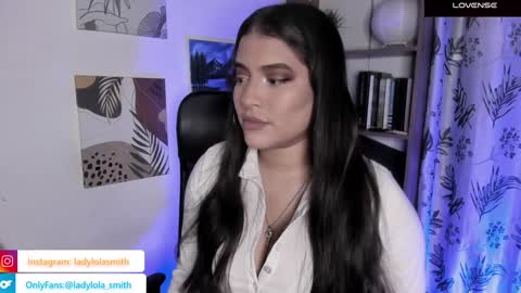 lolaasmith_21 online show from November 11, 2024, 9:57 pm