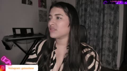 lolaasmith_21 online show from November 25, 2024, 12:39 am