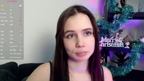 lolapalmer_ online show from December 13, 2024, 8:33 pm