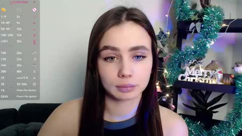 lolapalmer_ online show from January 3, 2025, 10:37 pm