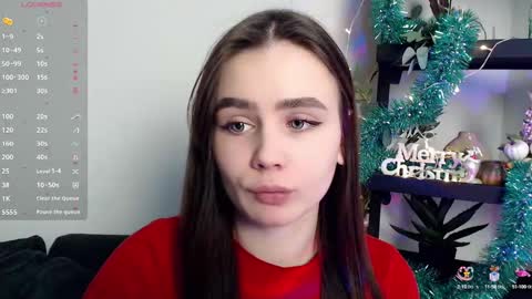 lolapalmer_ online show from January 4, 2025, 7:44 pm