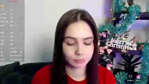 lolapalmer_ online show from December 20, 2024, 8:47 pm