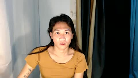 lovely_angel_intown online show from December 22, 2024, 2:21 pm