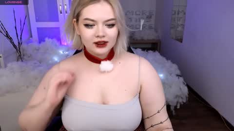 lovely_leilla online show from December 18, 2024, 10:09 pm