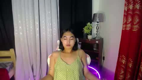 lovely_mamaxx online show from December 29, 2024, 7:14 am