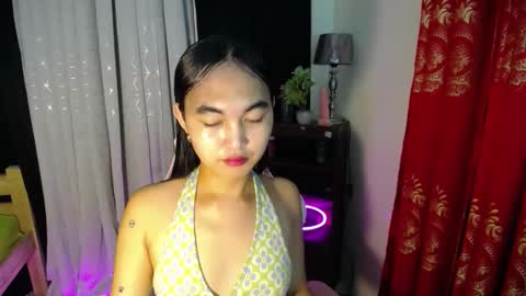 lovely_mamaxx online show from January 4, 2025, 4:23 am