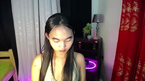 lovely_mamaxx online show from January 4, 2025, 9:54 pm