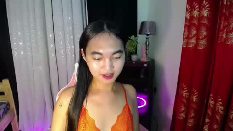 lovely_mamaxx online show from January 1, 2025, 6:04 pm