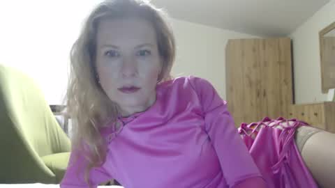 lovelykiki_ online show from January 13, 2025, 7:08 pm