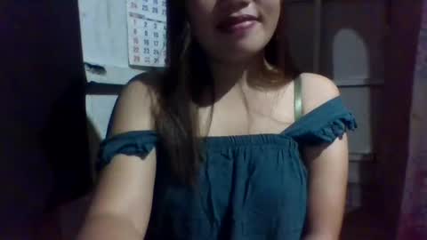 lovelymocha27s online show from December 8, 2024, 11:57 am