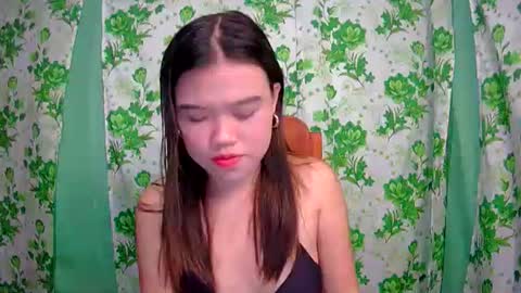 lovemae352295 online show from December 28, 2024, 4:58 am