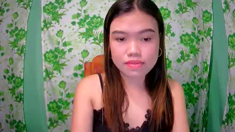 lovemae352295 online show from January 10, 2025, 7:46 am