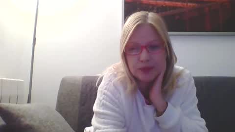 Alyson online show from December 30, 2024, 7:35 pm