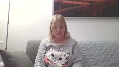 Alyson online show from December 20, 2024, 10:04 pm