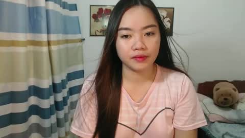 lovvvable_yoj online show from January 6, 2025, 3:06 am