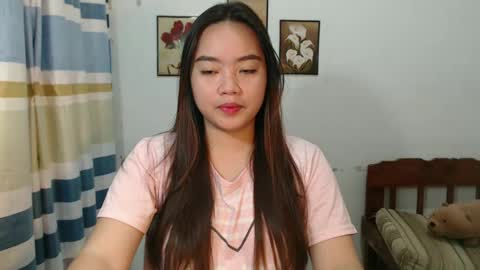 lovvvable_yoj online show from December 19, 2024, 1:24 am