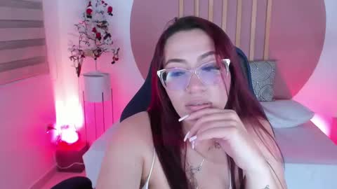 luana_adans online show from December 3, 2024, 7:40 pm