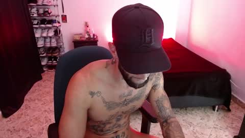 luciifer_hills online show from November 25, 2024, 11:41 pm