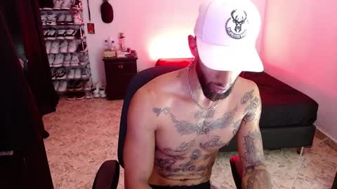 luciifer_hills online show from December 10, 2024, 2:32 pm