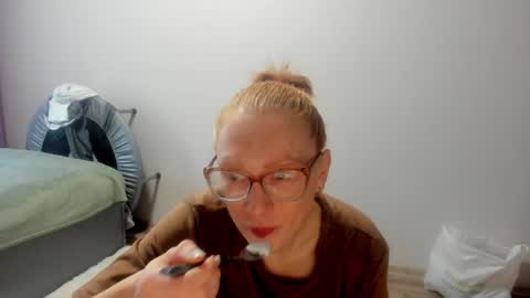 lucky_licky20 online show from December 8, 2024, 3:49 am