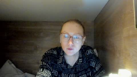 lucky_licky20 online show from January 20, 2025, 4:46 am