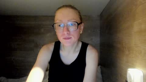 lucky_licky20 online show from January 15, 2025, 3:51 am