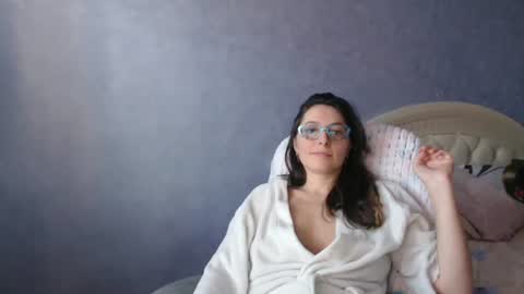 luckylinda23 online show from November 25, 2024, 8:58 am