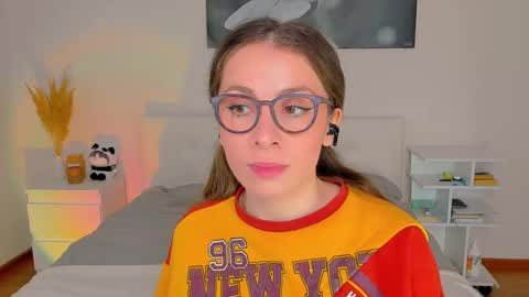 lucy__ray online show from December 14, 2024, 11:50 am