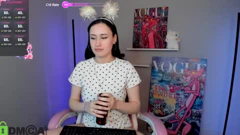 lucy_hicks online show from December 17, 2024, 10:57 am