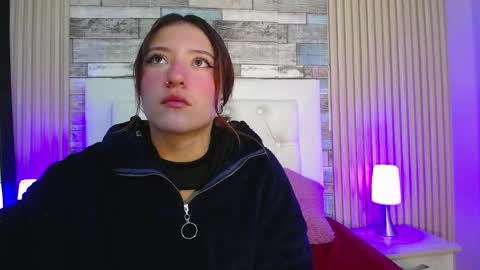 lucy_hs online show from January 31, 2025, 3:35 am