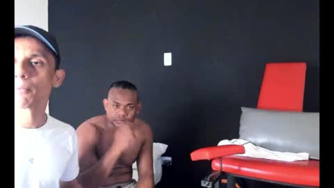 luis_juansex23cm online show from January 3, 2025, 5:37 pm