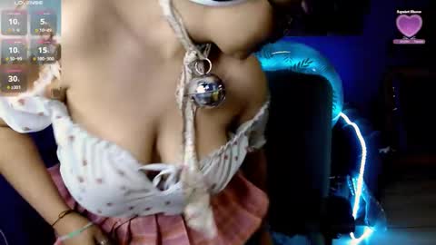 luisa_bunny online show from January 7, 2025, 7:05 pm