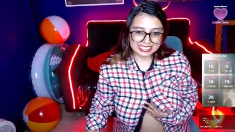 luisa_bunny online show from December 9, 2024, 9:26 pm