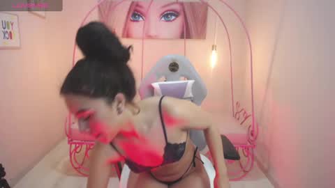 luna_meyer_1 online show from December 6, 2024, 8:38 pm