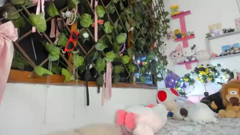 lunacristal_moon online show from December 9, 2024, 1:24 am