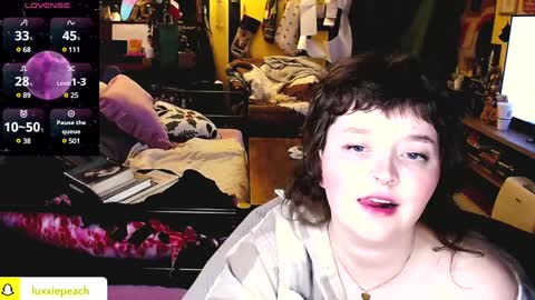 luxxiepeach online show from December 21, 2024, 5:49 am