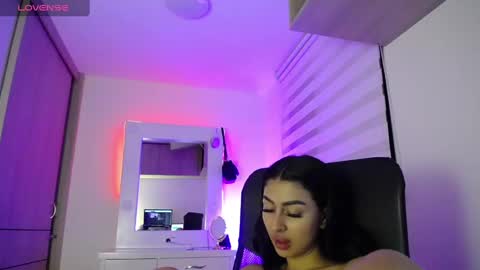 maddy_bronw online show from November 20, 2024, 5:17 am