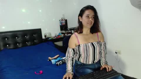 Stephany online show from November 20, 2024, 2:53 pm