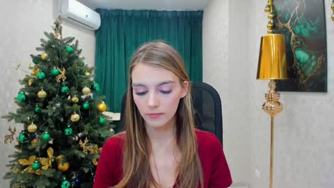 Chloe online show from December 30, 2024, 3:37 am